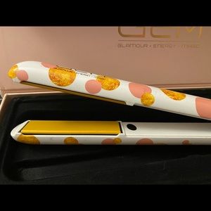 Gem flat iron